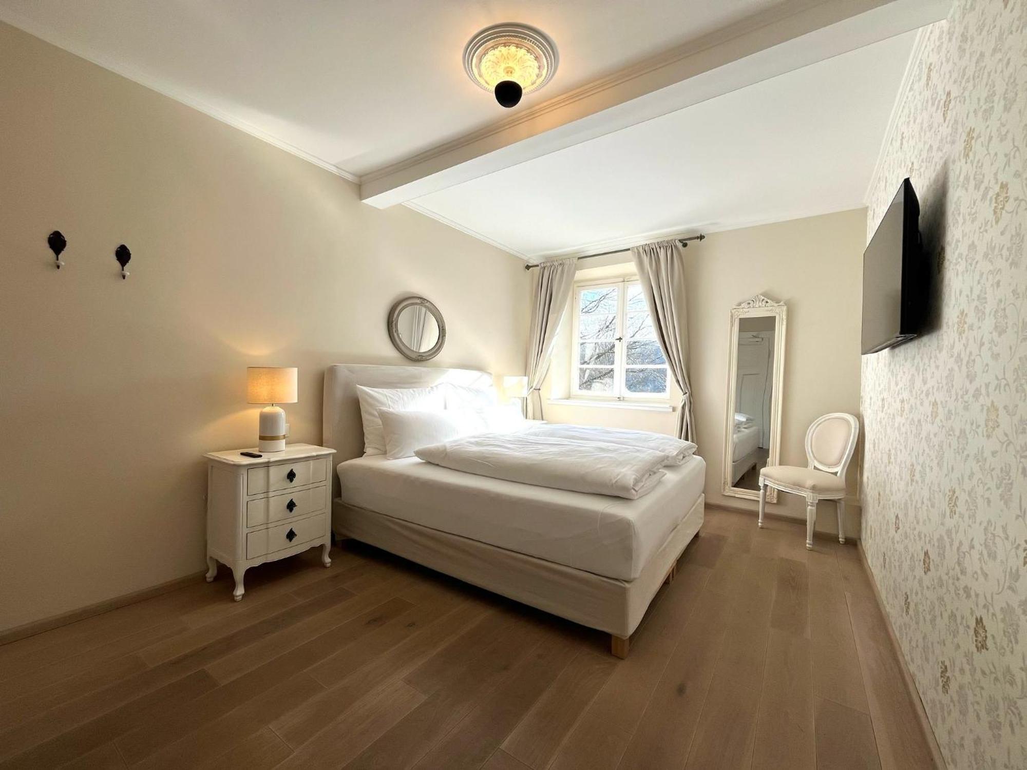 Hotel Karolingerhof - Mosel Kröv Exteriér fotografie